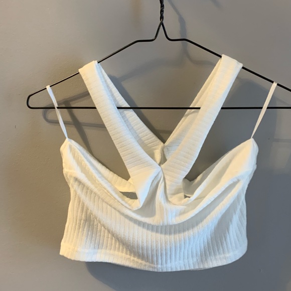 White cross strap tank top. - Picture 2 of 2